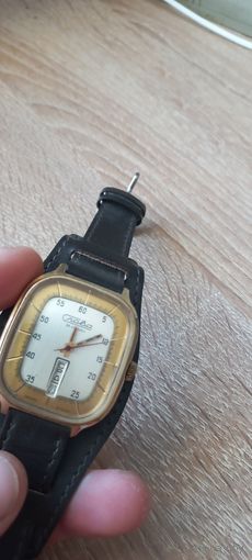 Часы Слава "холодильник"