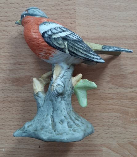 Фигурка статуэтка птичка зяблик, бисквит, роспись.