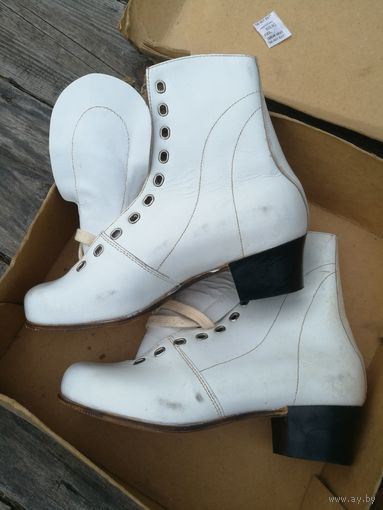 Ботинки кожаные для фигурных коньков, р.38 СССР. Новые