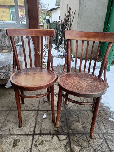Пара венских стульев