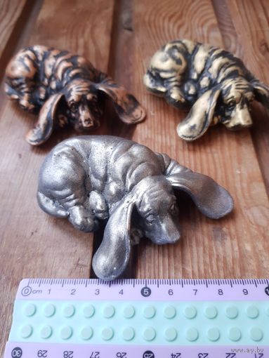 Сувенирная фигурка собачка "Грустная такса" (разные на выбор)