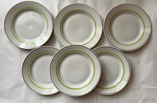 Набор тарелок из 6 штук 175 мм. (с позолотой). Фарфор. Рига