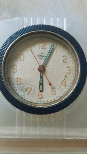 Часы настольные Челябинский з-д механика.