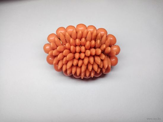 С рубля без мц. брошь под коралл. 4х3см.