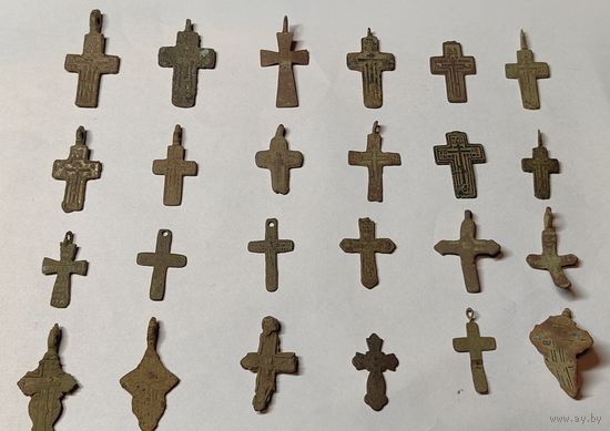 Лот крестиков. 24 шт