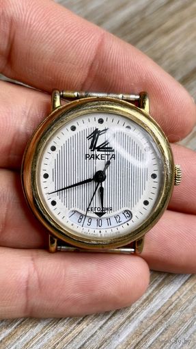 Редкие часы Ракета