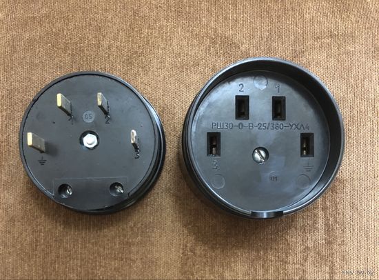 Розетка и вилка 3-х фазная