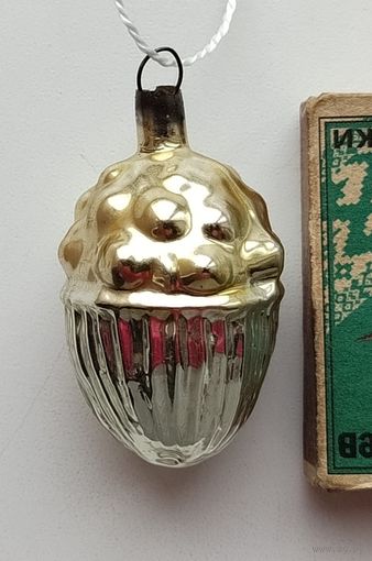 Ёлочная игрушка. Жёлудь. 413.