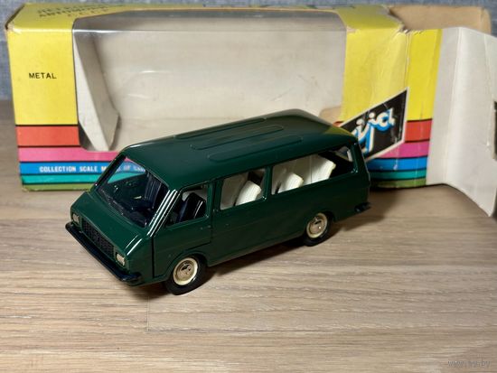 Модель Раф а18 ссср с Рубля!!