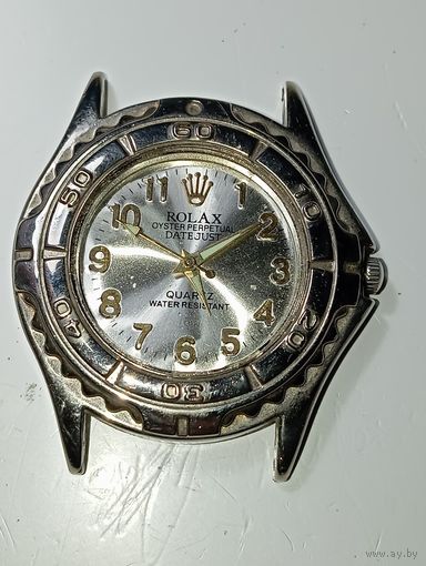 Часы кварцевые Rolax . С рубля