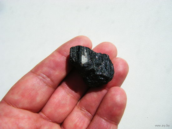 ШЕРЛ (ЧЁРНЫЙ ТУРМАЛИН).