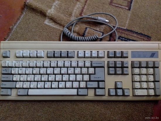 Древняя клавиатура под разъем DIN-5, полностью рабочая, не ремонтировалась