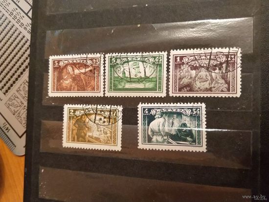 1932 Латвия Мих 193А-197А почтово-благотворительные полная серия в пользу фонда милиции клей лёгкие наклейки маленький тираж (2-12)