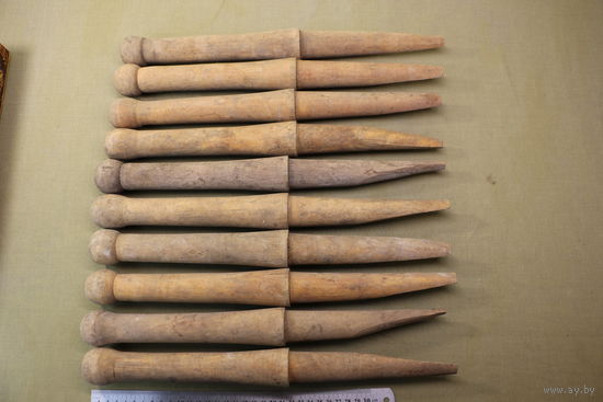 Черенки к военным сапёрным лопатам СССР. одним лотам. Распродажа коллекции вещей. С РУБЛЯ! АУКЦИОН!