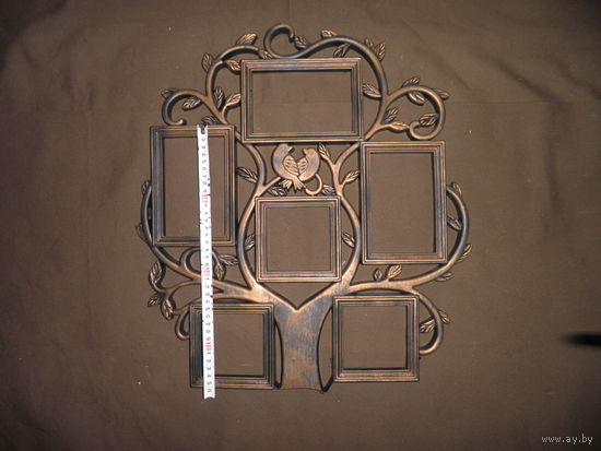 Большая рамка для фотографий.С рубля.