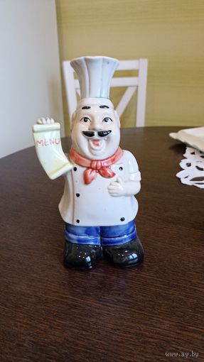 Статуэтка салфетница фарфор ГДР, весёлый повар