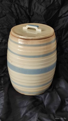 Бочонок керамика.Обьем 3,3 литра.