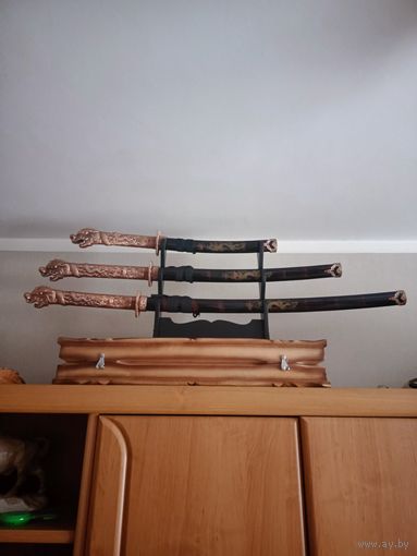 Мечи катана .