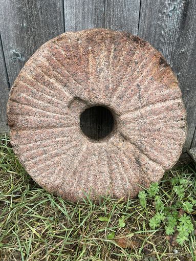 Камень от жерновов