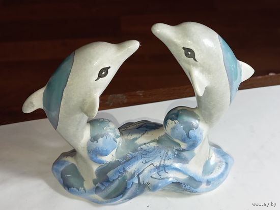 Фарфоровая статуэтка Дельфины . С рубля !