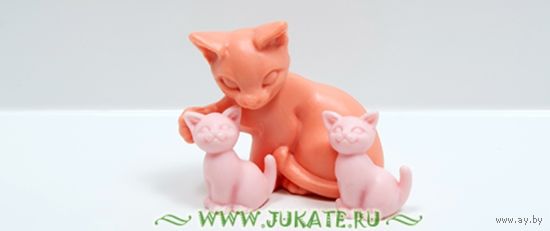 Кошачья семья. Серия киндер