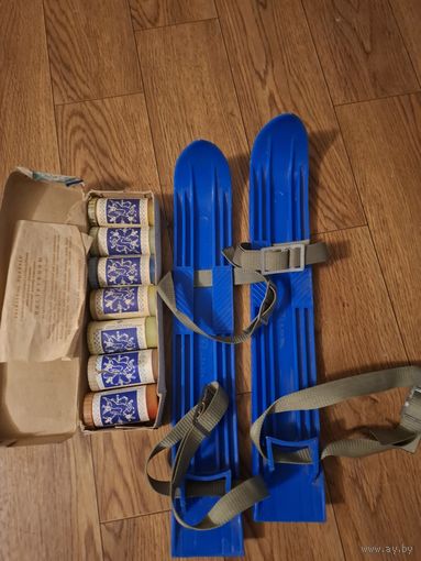 Лыжи  маленькие детские и смазка лыжная ссср