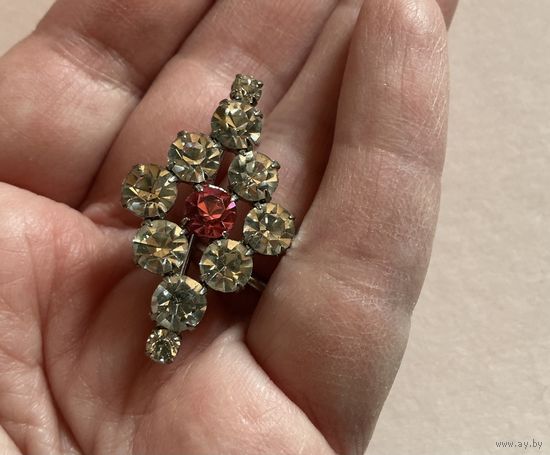 Брошь старая Чехия стразы Розовый акцент