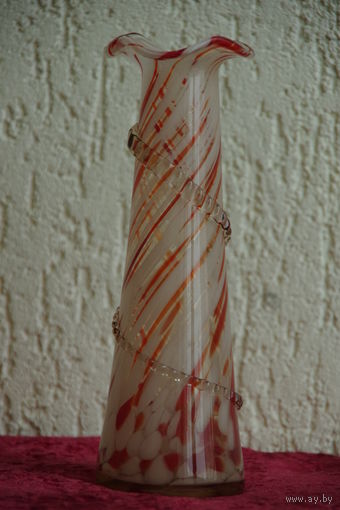 Ваза цветное стекло   26 см  ( целая )