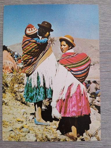 Этнография. Перу, Пуно. Коренные жители в воскресной одежде