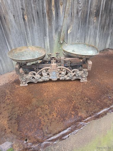 Старинные весы на 10 кг с чашками