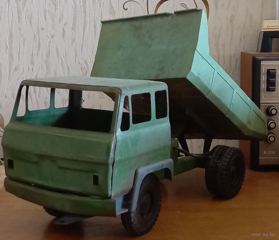 Маз.Жесть.Игрушка.