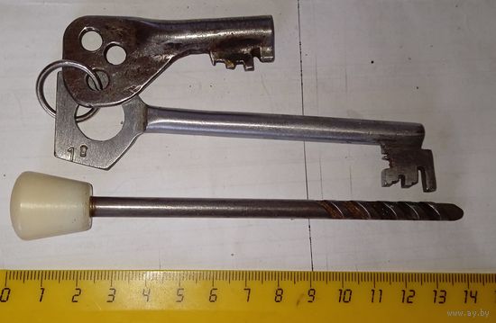 Ключи старые. 3 шт. Одним лотом.