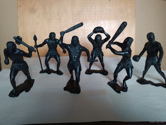 Солдатики СССР от ДЗИ. НЕАНДЕРТАЛЬЦЫ (большие около 15 см.). Полный набор 6 шт.!