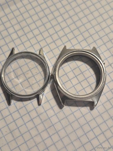 Два корпуса. Один вроде на orient