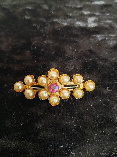 Брошь СССР со вставками под жемчуг позолота