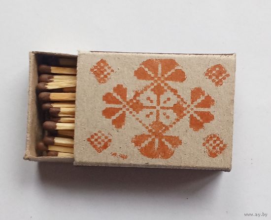 Спичечный коробок. Новый. Со спичками.