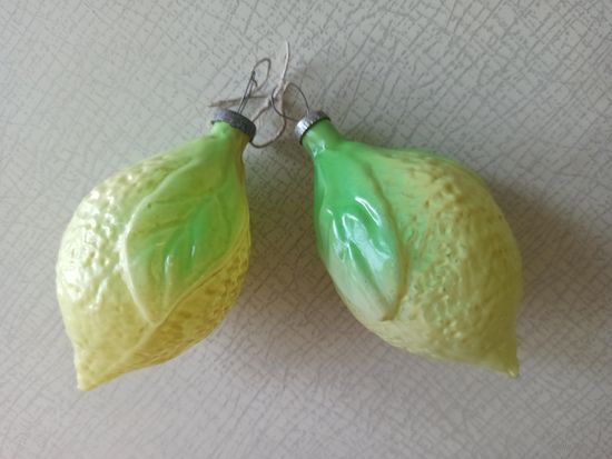 Ёлочные игрушки на подвесе "ЛИМОНЧИКИ" (СССР), цена за оба.