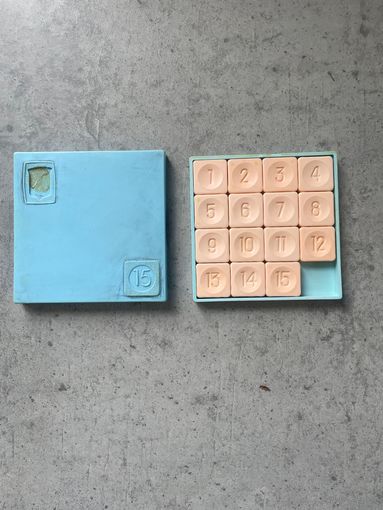 Игра настольная, дорожная, карманная. Пятнашки. Головоломка СССР. Винтаж