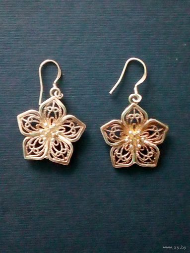 Серьги ажурный цветок 925