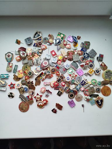 Значки ссср 160 шт,с рубля