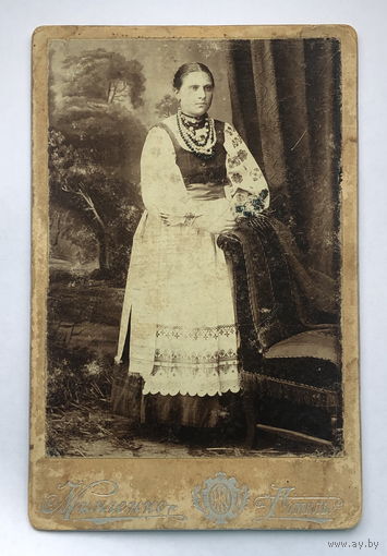 Женщина в вышиванке до 1917 Гомель