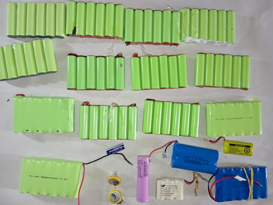 Мега лот аккомулятортов . С рубля