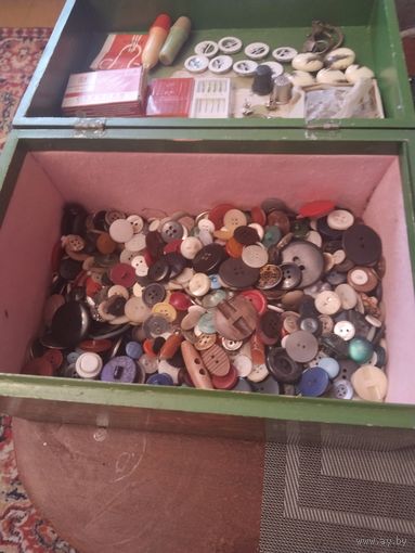 Шкатулка с пуговицами и не только. СССР.