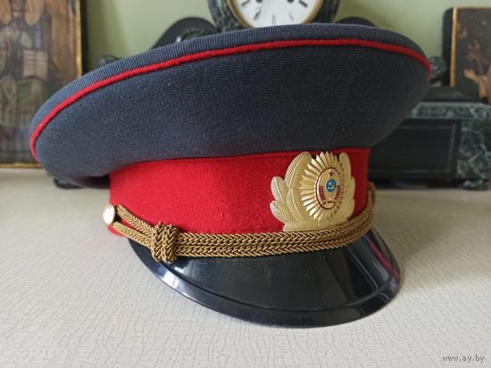 Фуражка МВД CCCР. 1988 г., ГПШО "Коминтерн", Гомель, БССР, 54 размер. Кокарда образца 1977-1991 гг.