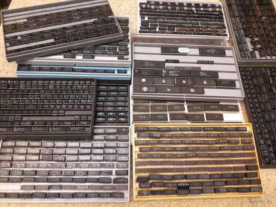 Микросхема M27C512-12F1 (STM) -  512 Kbit (64Kb x8) UV EPROM, M27C512