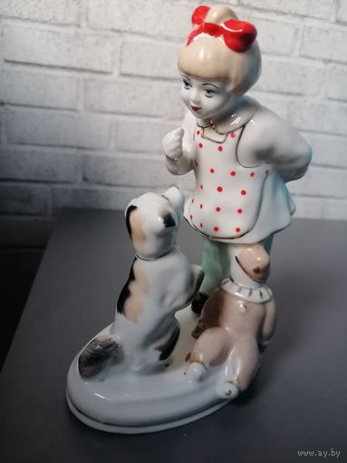 Девочка с собачкой