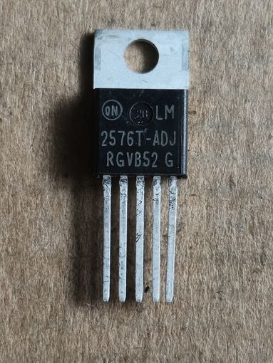 Микросхема LM2576T-ADJ, Понижающий DC-DC преобразователь, (TO-220-5L)