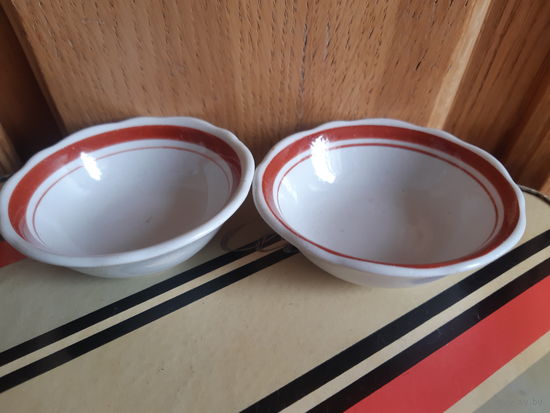 Солонка фарфоровая, Рига.  СССР.