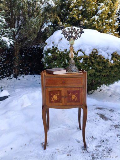 Антикварная Тумбочка / Прикроватный Столик в Стиле Людовика XVI, Франция Маркетри ХХ век.