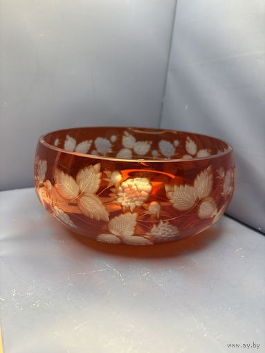 Винтажный салатник красная стекло